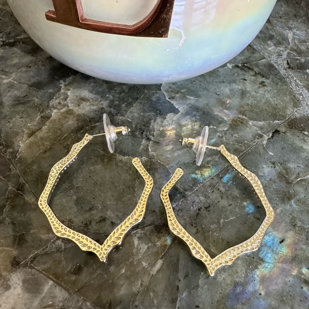 EUC Kendra Scott Miku Hoops